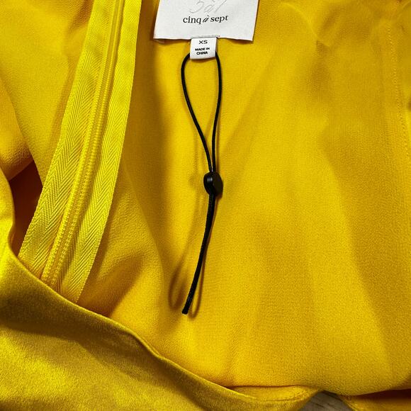 Cinq A Sept Flutter Sleeve Yellow Silk Blouse Women's Size XS New Without Tags - Picture 6 of 10